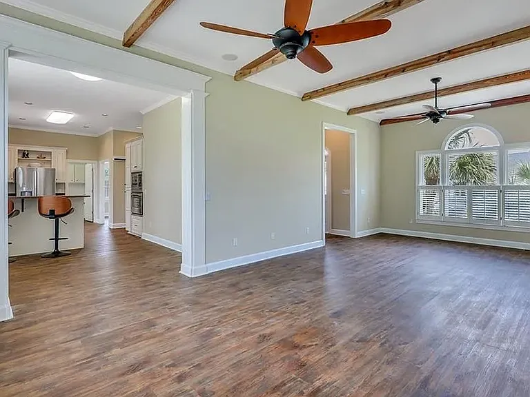 5021 Riverside Dr — Photo 14