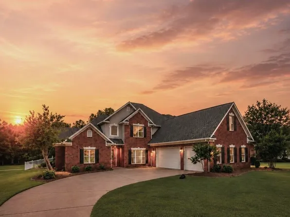 396 Elm Dr, Columbus, MS 39701