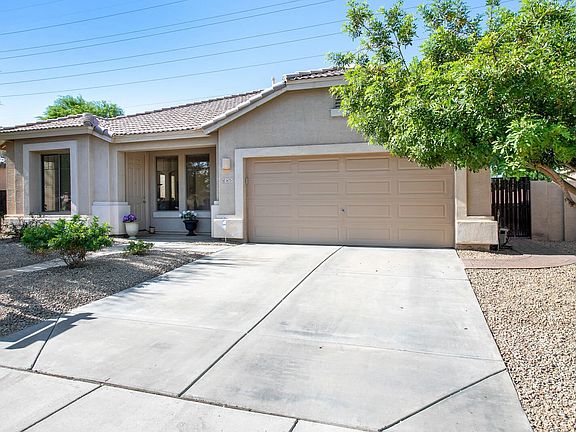2nd image of 1675 E Aloe Pl