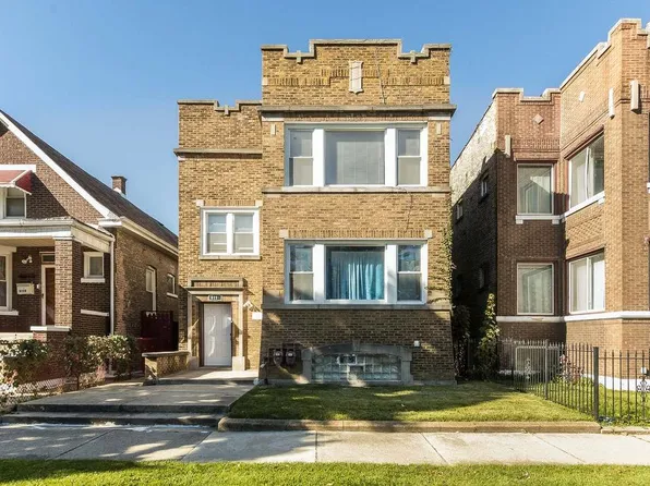 8118 S Throop St, Chicago, IL 60620