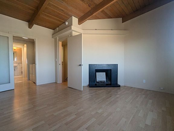 2nd image of 567-571 Corbett Ave #5671