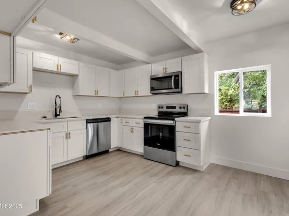 1725 Sterling Way, Reno, NV 89512