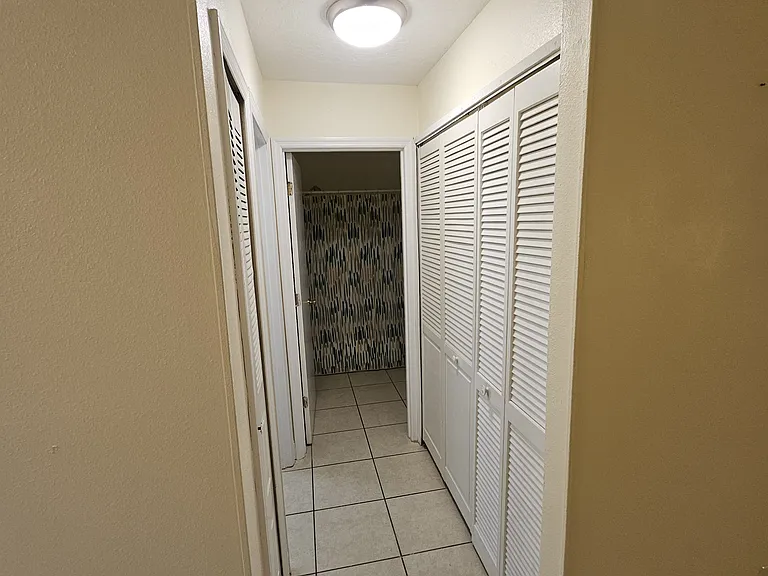 203 Olmstead Dr — Photo 5