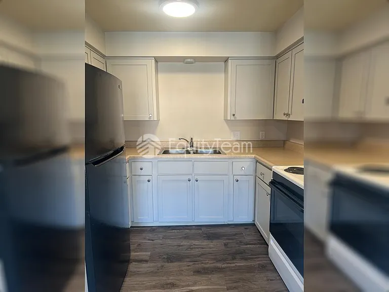 1005 E Pearl St #C — Photo 22