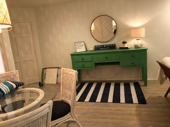 2 Westwood Ave APT 206