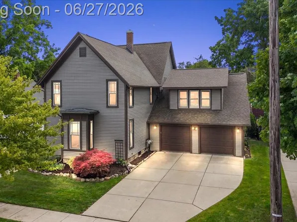 415 Yerkes St, Northville, MI 48167