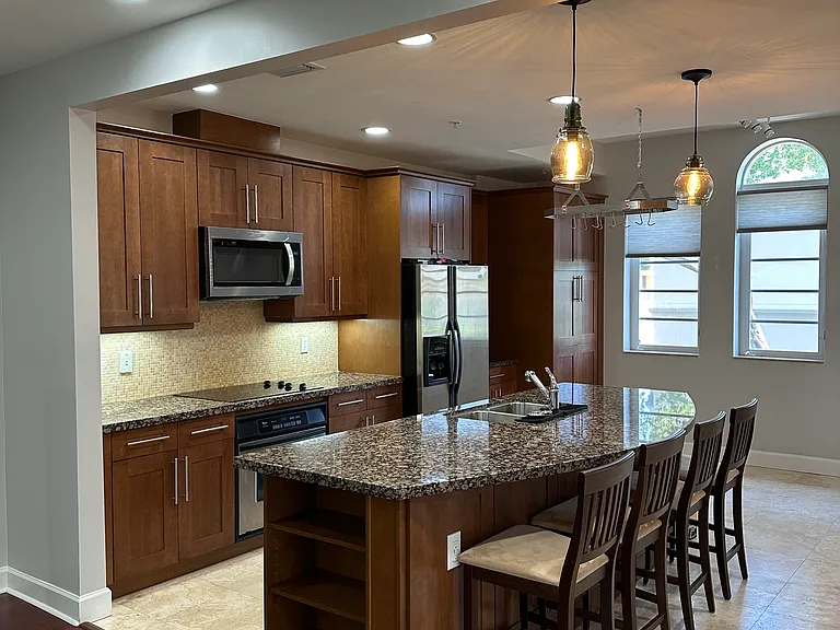 3901 Coral Heights Way — Photo 4