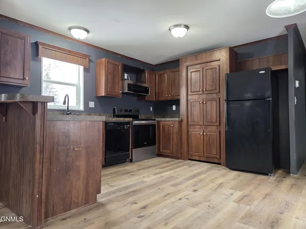 2500 Centennial Rd Lot 240, Bismarck, ND 58503