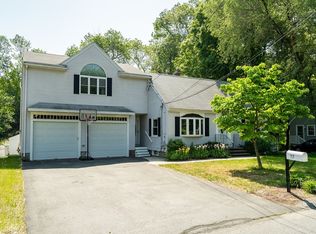 77 Winter St, Lexington, MA 02420