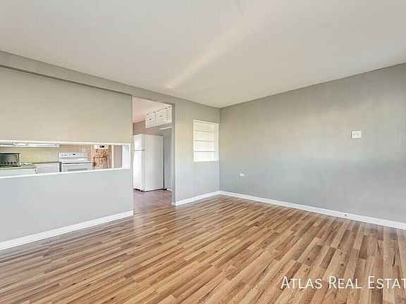 4th image of 1044 S Quitman St