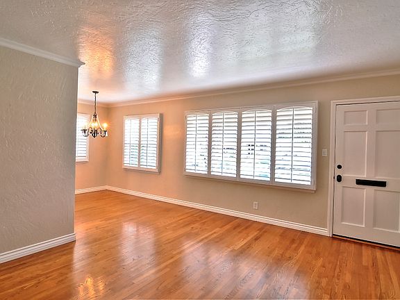 5th image of 4517 Albury Ave