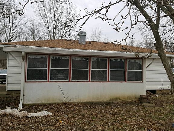 2nd image of 410 N Juniper Dr
