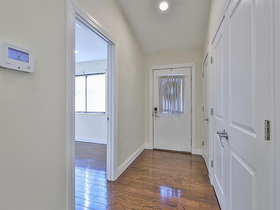 3rd image of 1 Evergreen Cir
