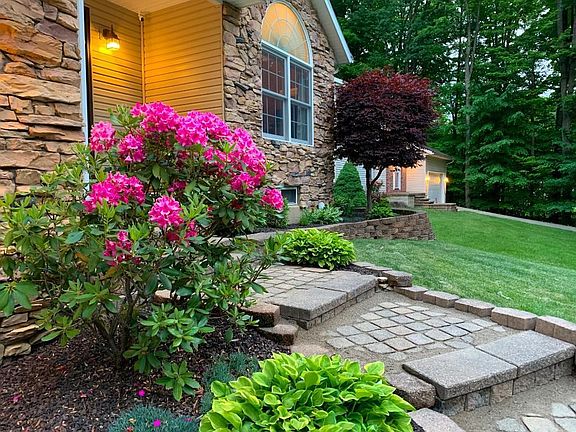 4th image of 634 Courtland Dr