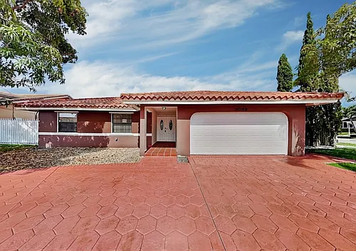 1081 NW 128th Ave Photo 1