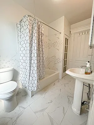 Rented by Level Group | media 15