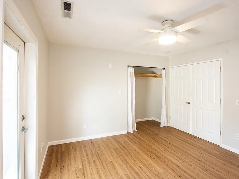 8717 NE Webster St #B — Photo 22