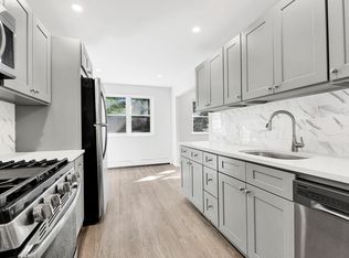 1152 30th Rd #2, Astoria, NY 11102