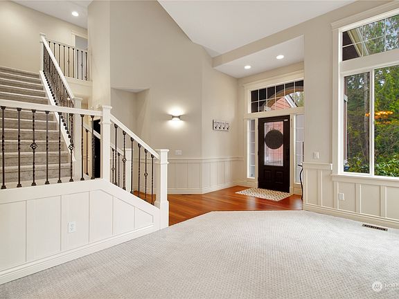 3rd image of 8420 152nd Avenue NE