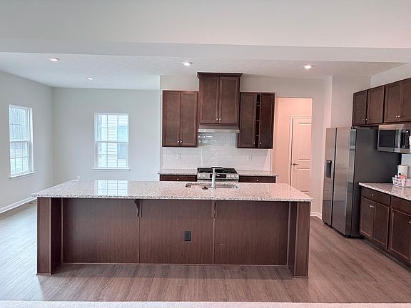 2nd image of 312 Alicia Kelton Dr #312