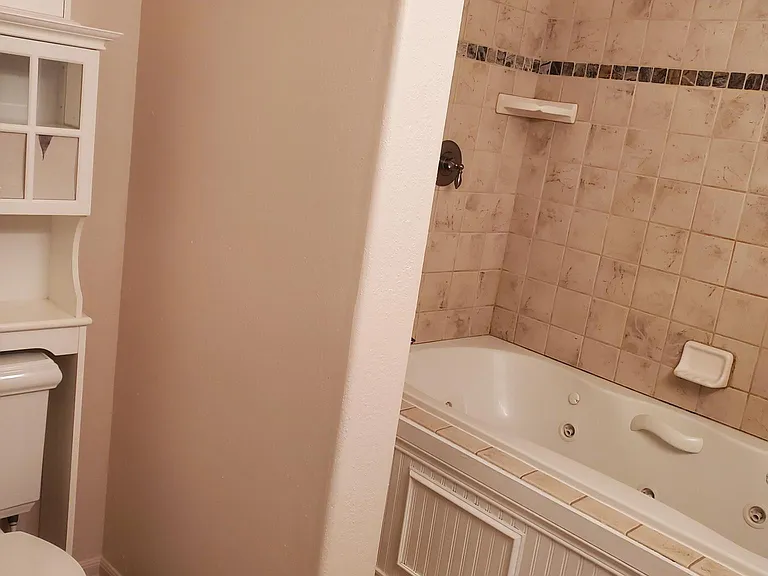 1663 Lakeshore Dr — Photo 16