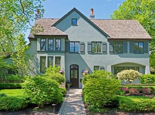 320 Abbotsford Rd, Kenilworth, IL 60043
