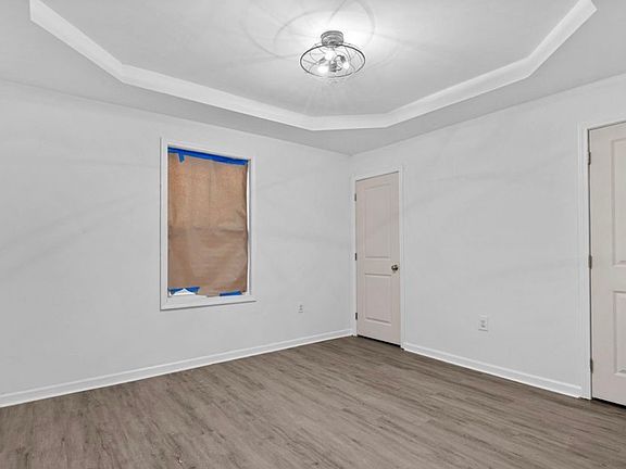 4th image of 1830 W Main St