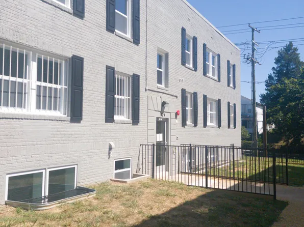 324 61st St NE, Washington, DC