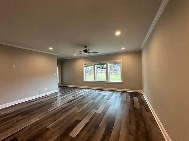 915 McNeil Ave — Photo 7