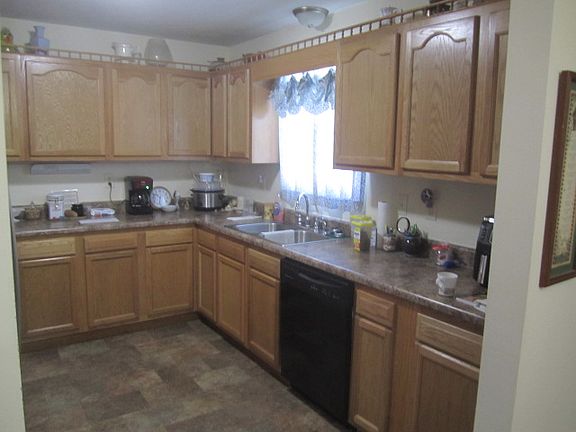 3rd image of 214 Maxine St #212