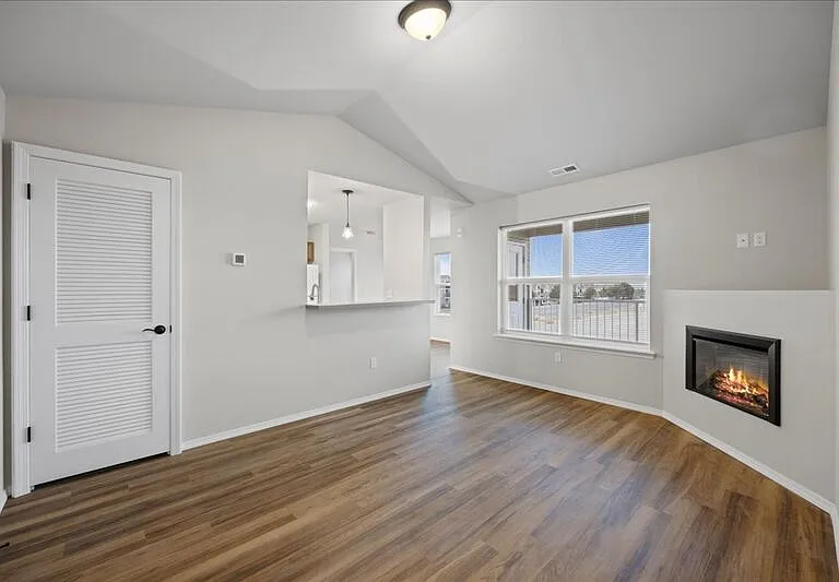 6405H Chapel Hill Blvd #H201 — Photo 3