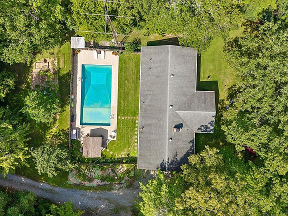2nd image of 2558 Boston Branch Cir