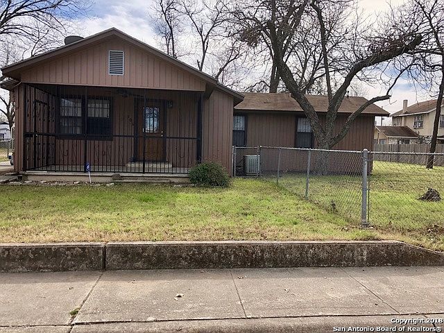 1st image of 306 E Young Ave