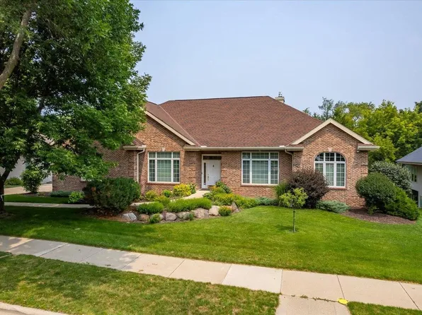 9046 Aspen Grove Lane, Madison, WI 53719