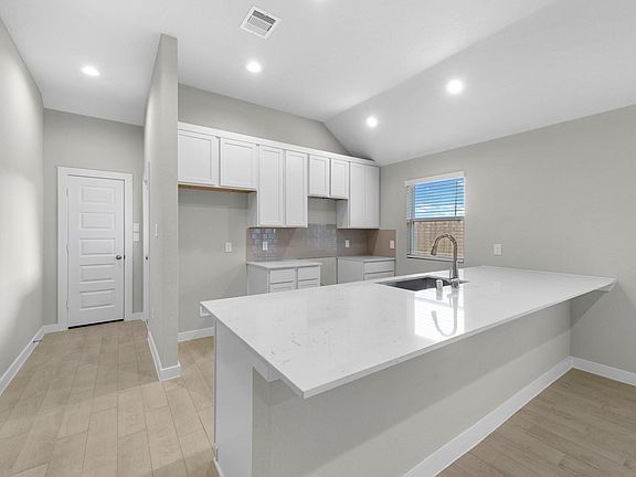 3rd image of 3906 Downy Birch Ln