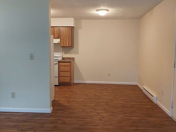 5th image of 200 Church St #11