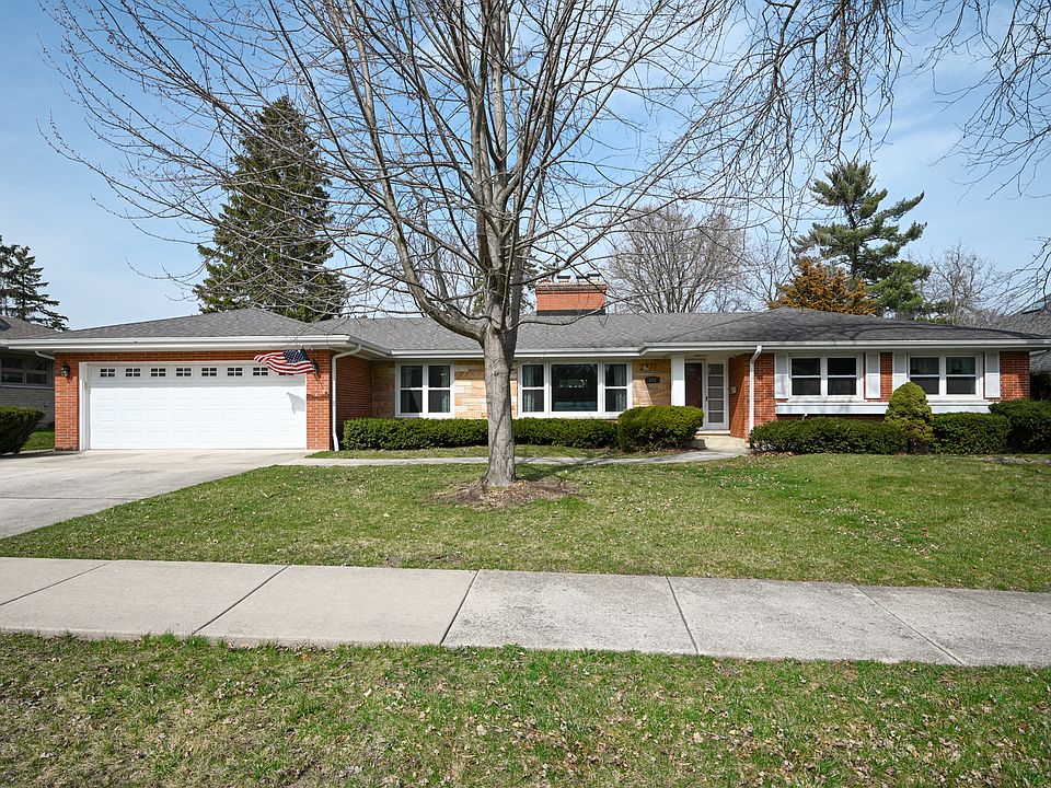 2nd image of 172 Cranston Ct