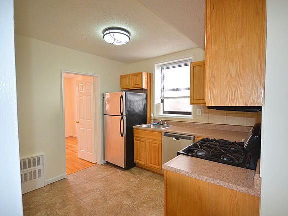 3rd image of 145 Lincoln Ave APT 3C