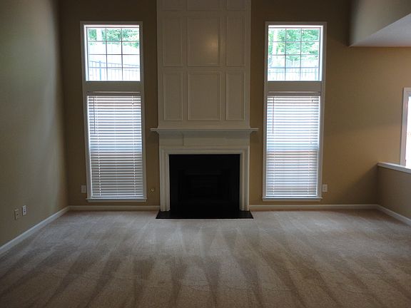 4th image of 349 Burdock Trc