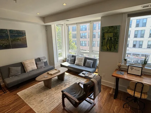 904 H St NE #2, Washington, DC 20002