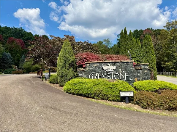 240 Olde Stone Dr, Crumpler, NC 28617