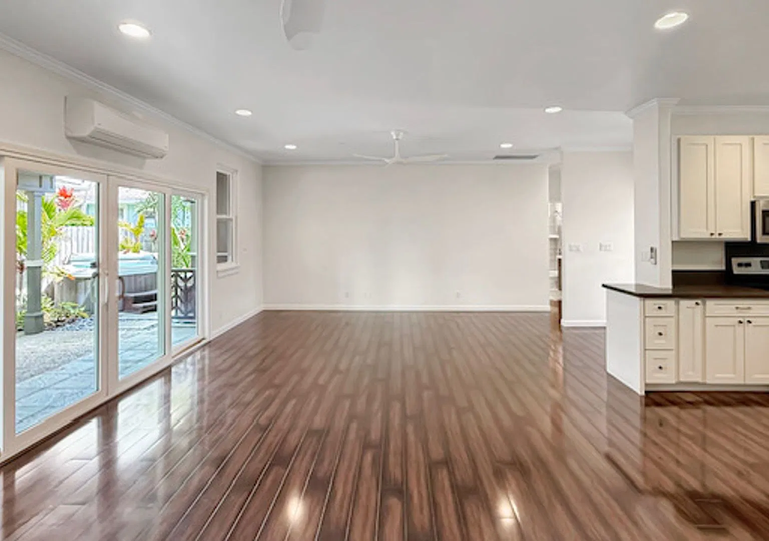 Beautiful 3 Bedroom 2 Full Bath Updated Single Family Home in the Heart of Kailua — Photo 4