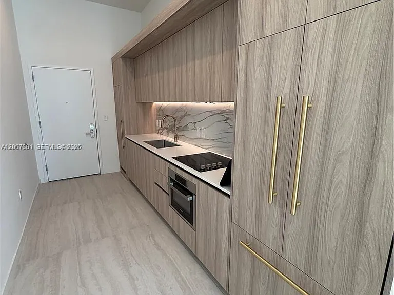 77 SE 5th St #1014 — Photo 22