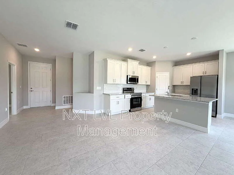 3 bed, 2.0 bath, 1615 sqft, $1,745 — Photo 4