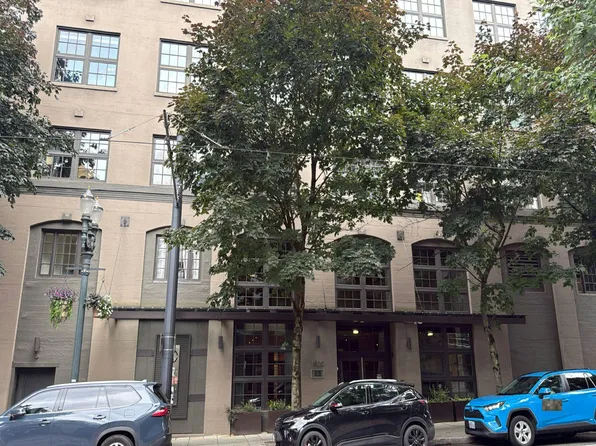 1420 NW Lovejoy St APT 432, Portland, OR 97209