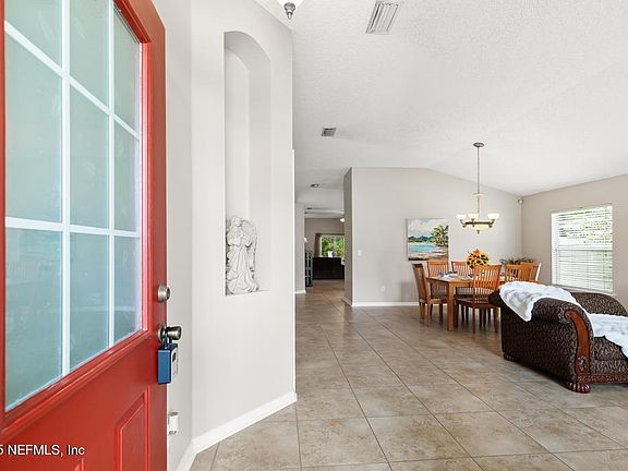 5th image of 880 W AMERICAN EAGLE Drive
