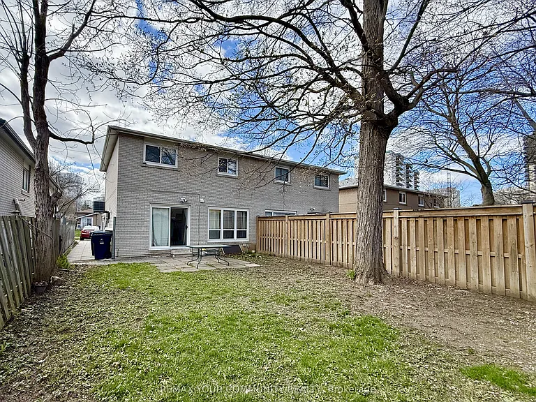 17 Regatta Cres #UPPER — Photo 22