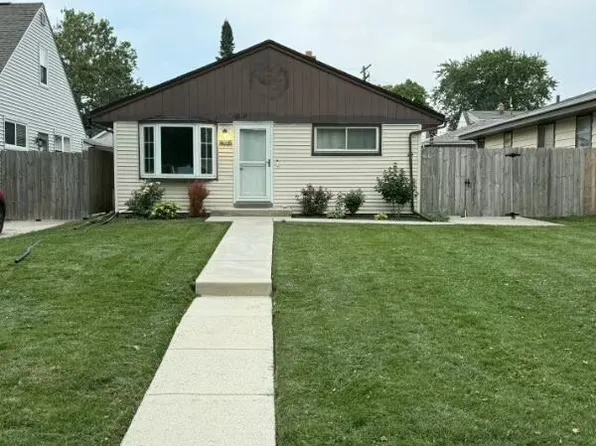 4666 S 50th STREET, Greenfield, WI 53220