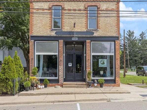 257 S Bridge St, Dimondale, MI 48821