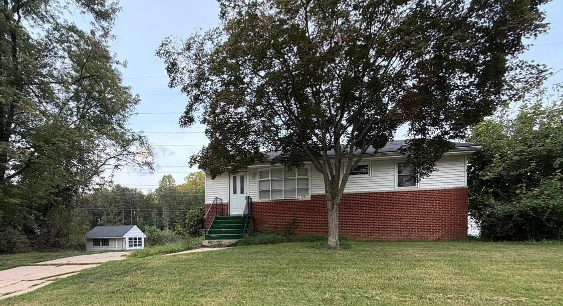 5 bed, $3,150 — Photo 2